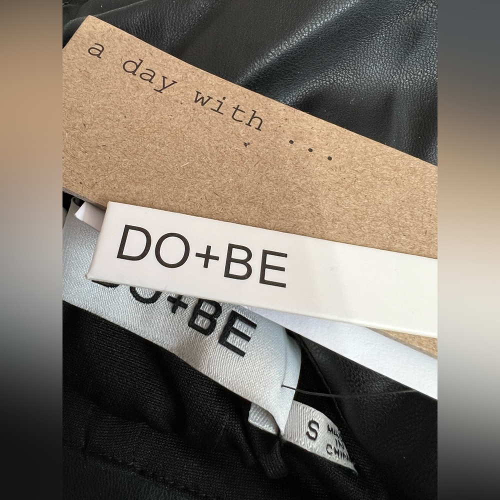 DO+BE NWT Black Leather Mini Skirt - Size S - Picture 3 of 3